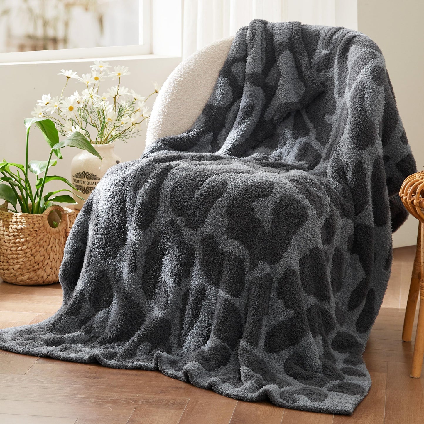 Bedsure Checkered Throw Blanket - Super Soft Knit Breathable Throw Blanket, Warm Cozy Fluffy Lightweight Summer Blanket for Couch Sofa Bed (50" x 60")